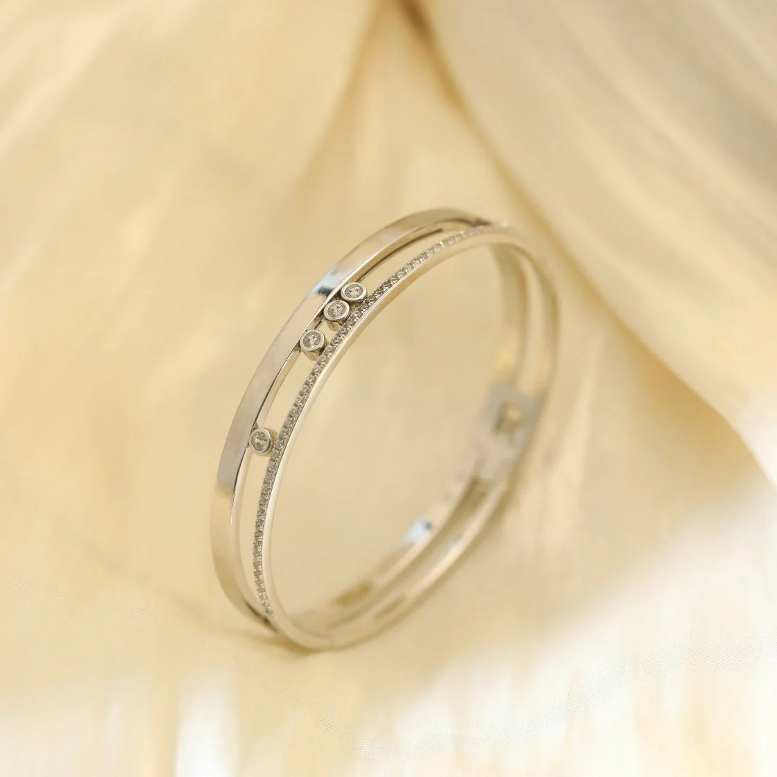 [Regal Jewels]Move Romane Diamond Bangle Bracelet