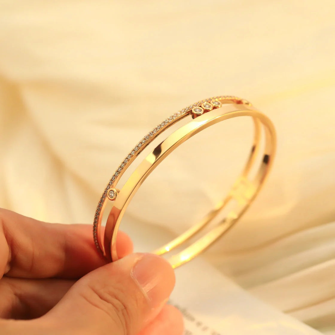 [Regal Jewels]Move Romane Diamond Bangle Bracelet