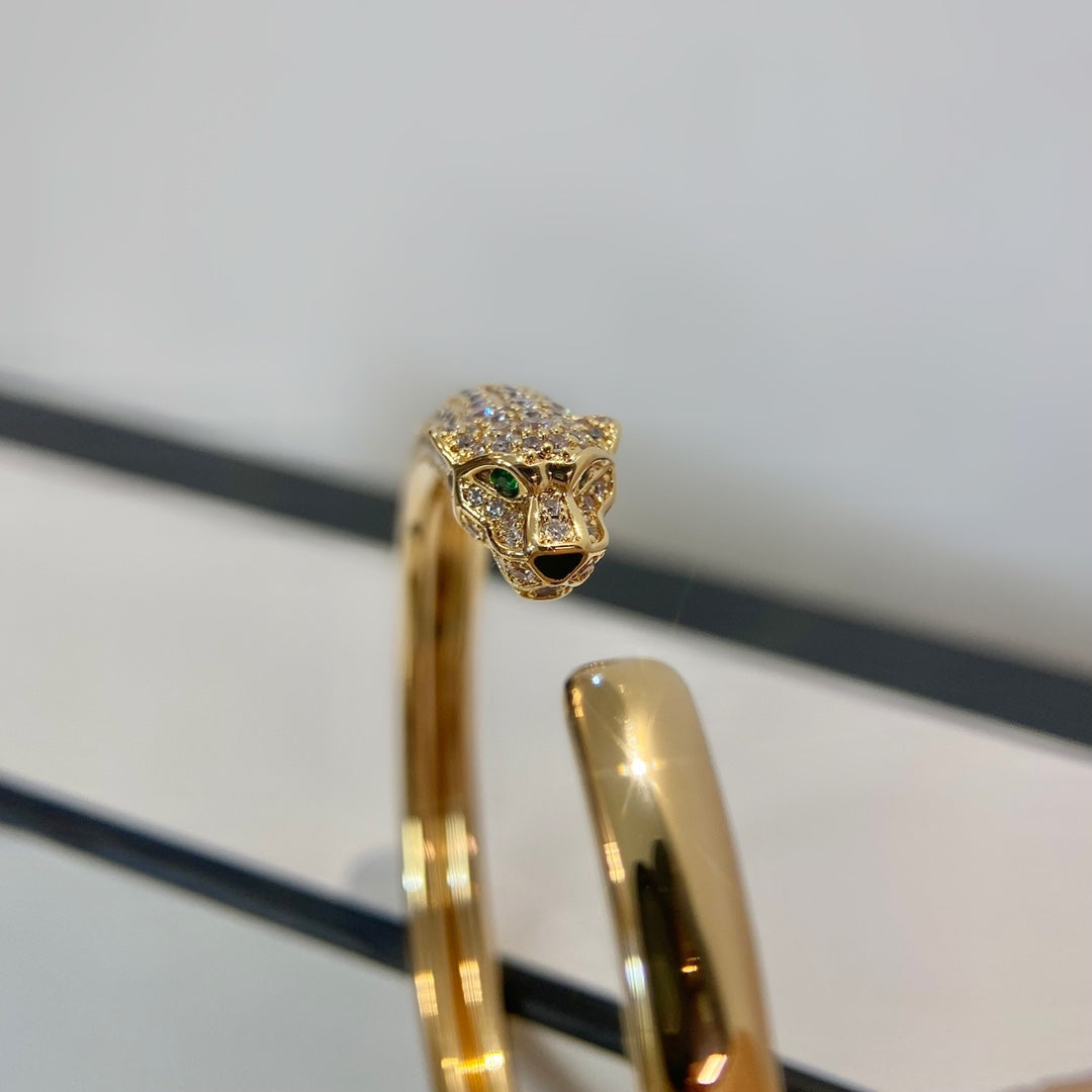 [Regal Jewels]PANTHERE GOLD DIAMOND OPEN BRACELET