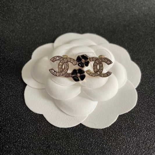 [Regal Jewels]Mini Camellia Stud Earrings
