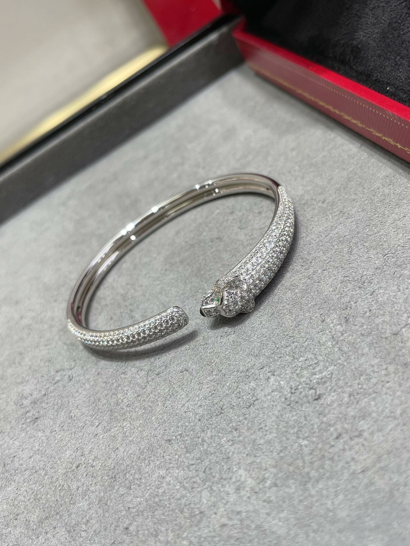 [Regal Jewels]PANTHERE FULL DIAMOND OPEN BRACELET